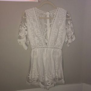 White lace Honey Punch romper (S)